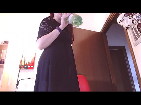 ❤️ Pokorni rob koji voli prljave i sočne gaćice primoran je da masturbira nakon što pogleda ovaj video! Kurve kod nas ️❤